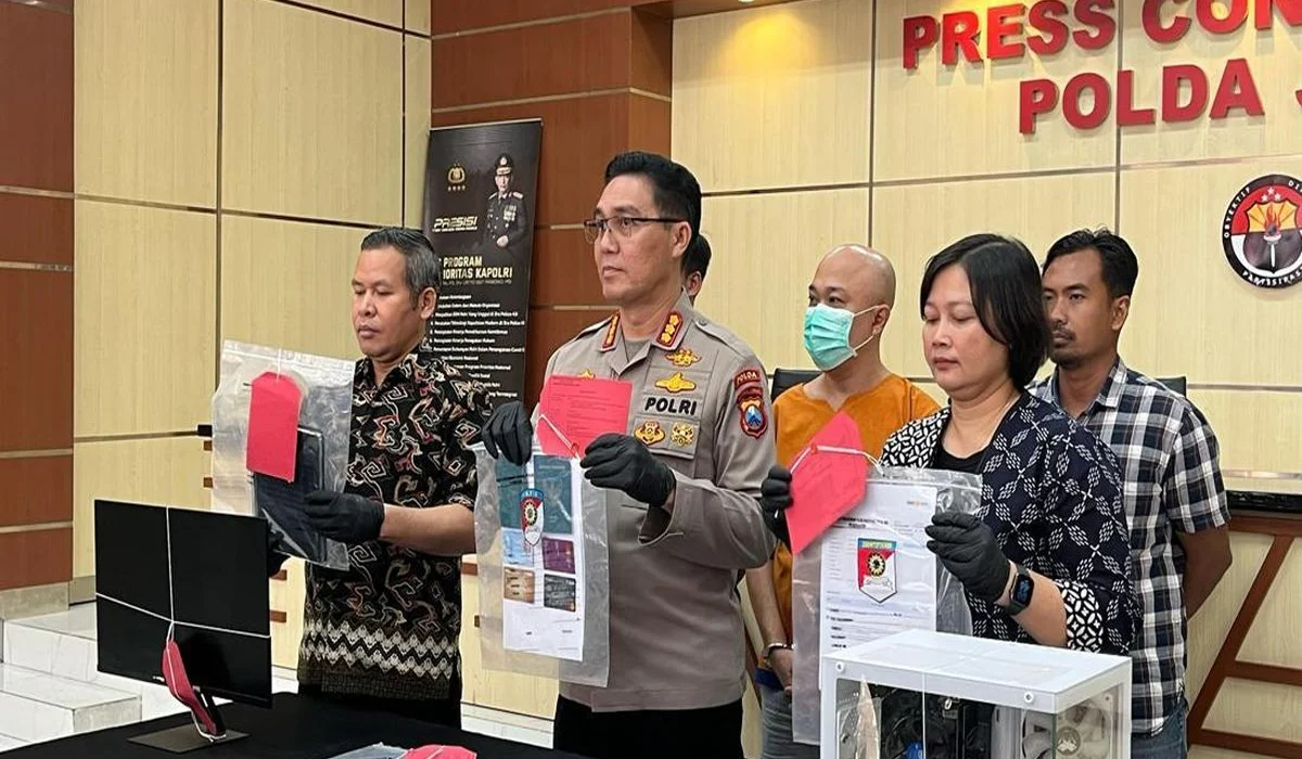 Selundupkan-PMI-ke-Jerman-Pakai-Visa-Turis,-Pelaku-Asal-Surabaya-Diringkus!