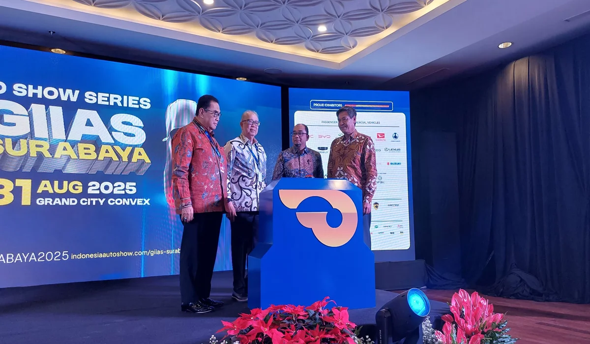 Intip-Deretan-Mobil-Mewah-Berteknologi-Canggih-di-GIIAS-Surabaya-2025