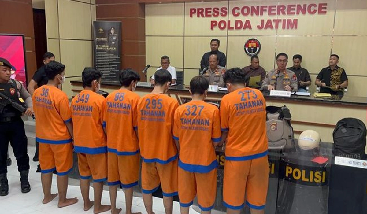 997-Perusuh-Demo-di-Jatim-Diamankan,-Buku-Mencurigakan-Disita