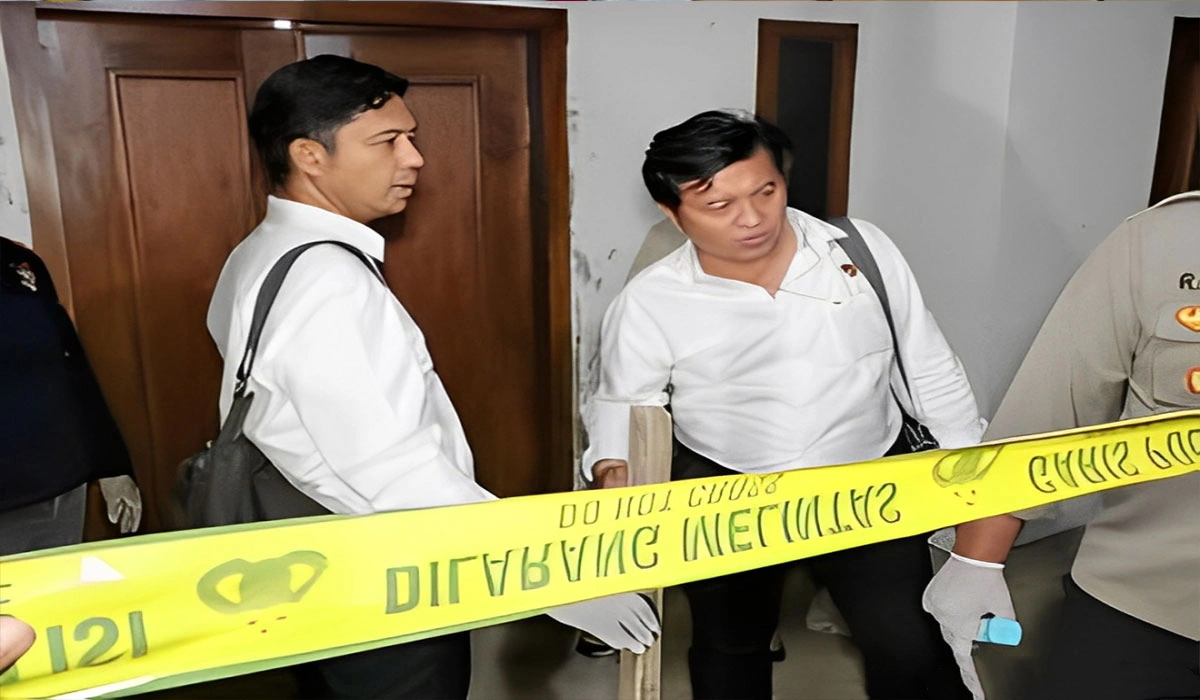 Diduga-Alami-Gangguan-Jiwa,-Anak-Bunuh-Ayah-Ibu-di-Surabaya