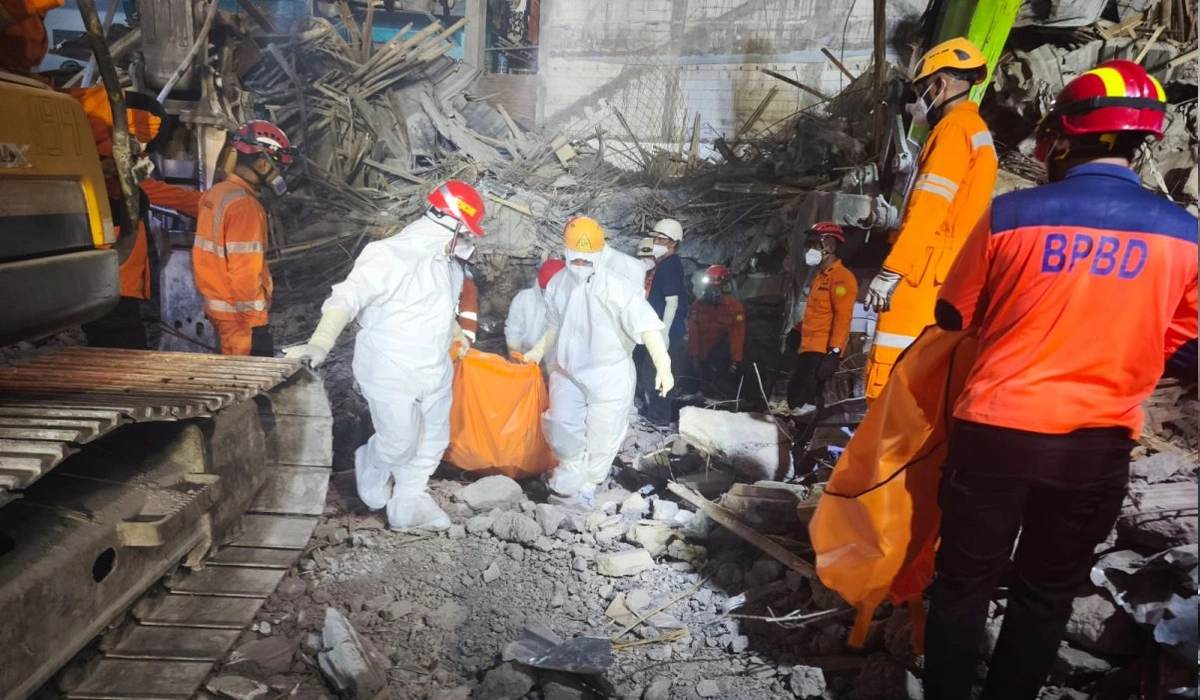 Basarnas-Evakuasi-13-Jenazah-Korban-Mushalla-Al-Khoziny