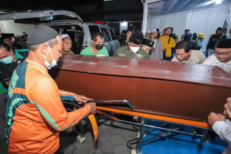 DVI Polda Jatim Identifikasi 55 Jenazah Korban Ambruknya Ponpes Al Khoziny