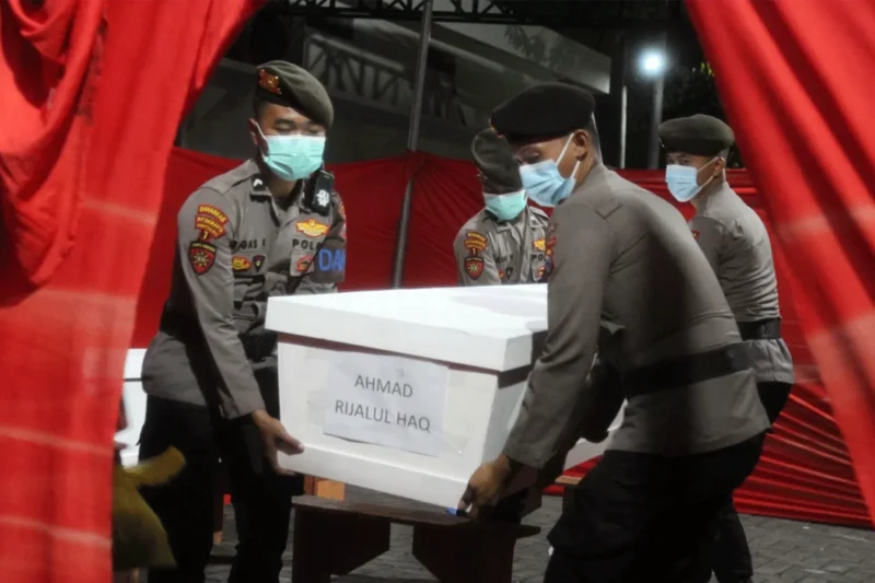 DVI Polda Jatim Terima 55 Jenazah Korban Ponpes Al Khoziny