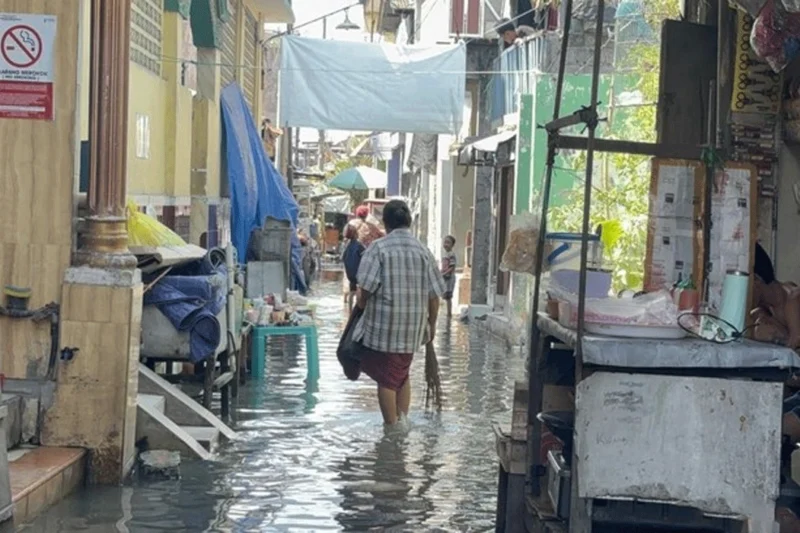 Pemkot Surabaya Siapkan Langkah Strategis Antisipasi Banjir Musim Hujan