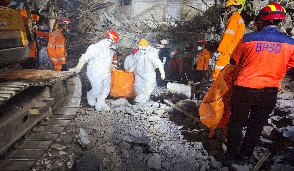 Kebakaran Ponpes Al Khoziny, Satu Keluarga Surabaya Jadi Korban, Sebagian Selamat