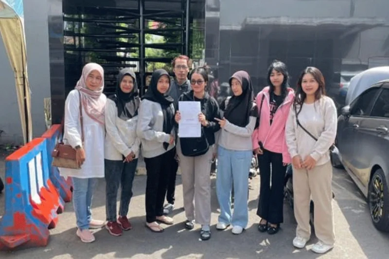 Modus Pinjol Fiktif Berbasis Kartu Nama, Pria Surabaya Tipu 60 Korban Hingga Rugi Rp1,5 Miliar