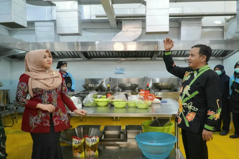 Inovasi Gizi Ning Lia, Dapur Sehat BGN Surabaya Wujudkan Generasi Emas