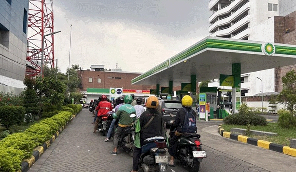 Lonjakan Permintaan Pertamax di Surabaya, Warga Beralih