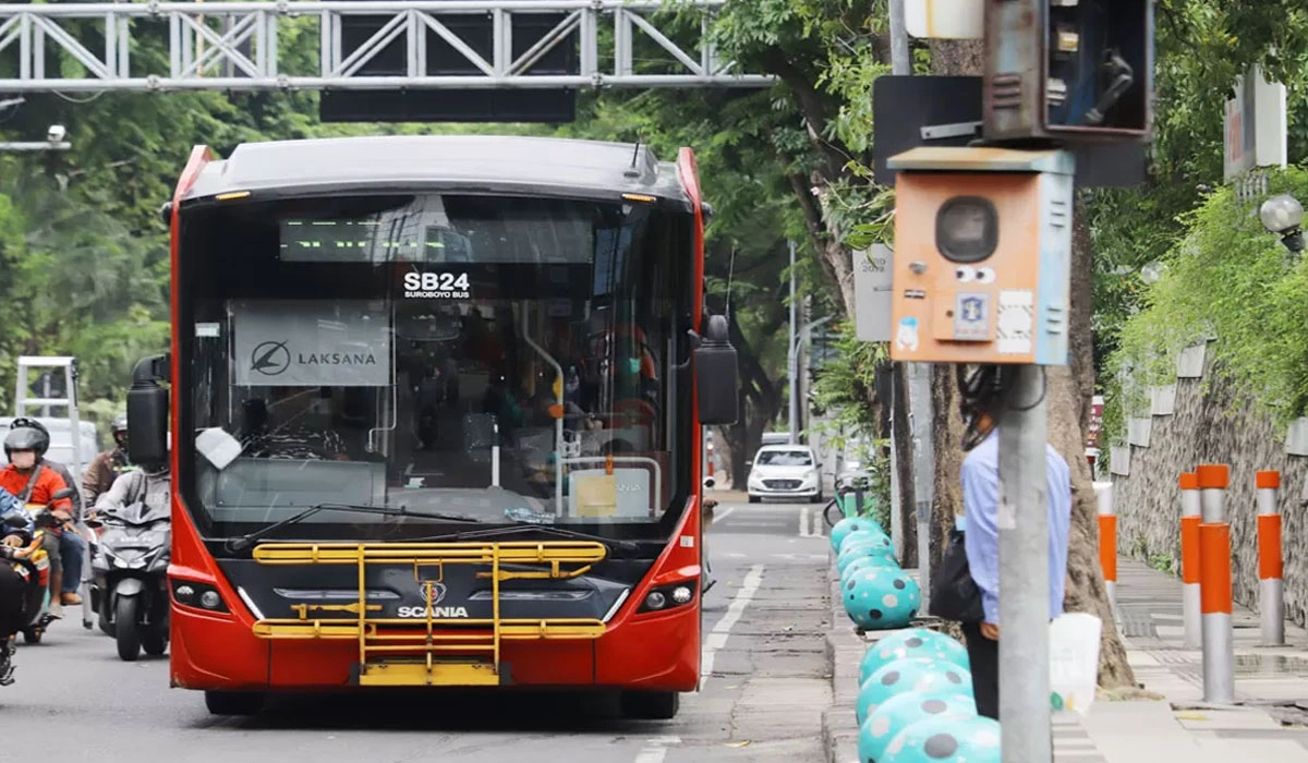 Pemkot Surabaya Operasikan 16 Bus di Rute Benowo-Tunjungan