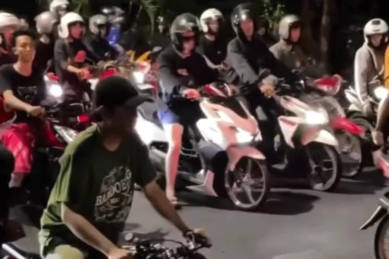 Jelang Nataru, Polisi Surabaya Perkuat Patroli Cegah Balap Liar